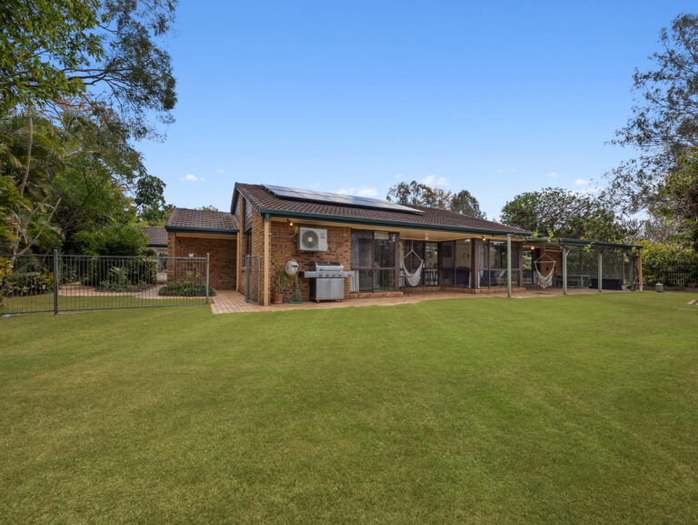 40 Islandview Street, Barellan Point, QLD 4306
