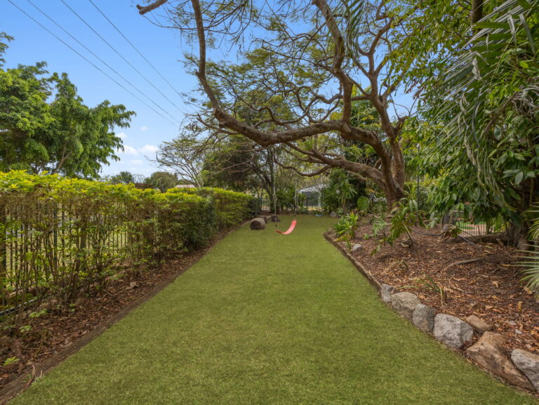 40 Islandview Street, Barellan Point, QLD 4306