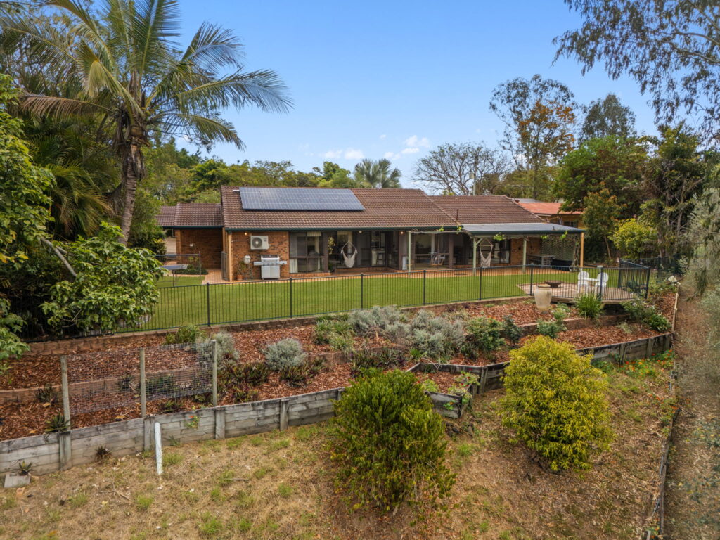 40 Islandview Street, Barellan Point, QLD 4306