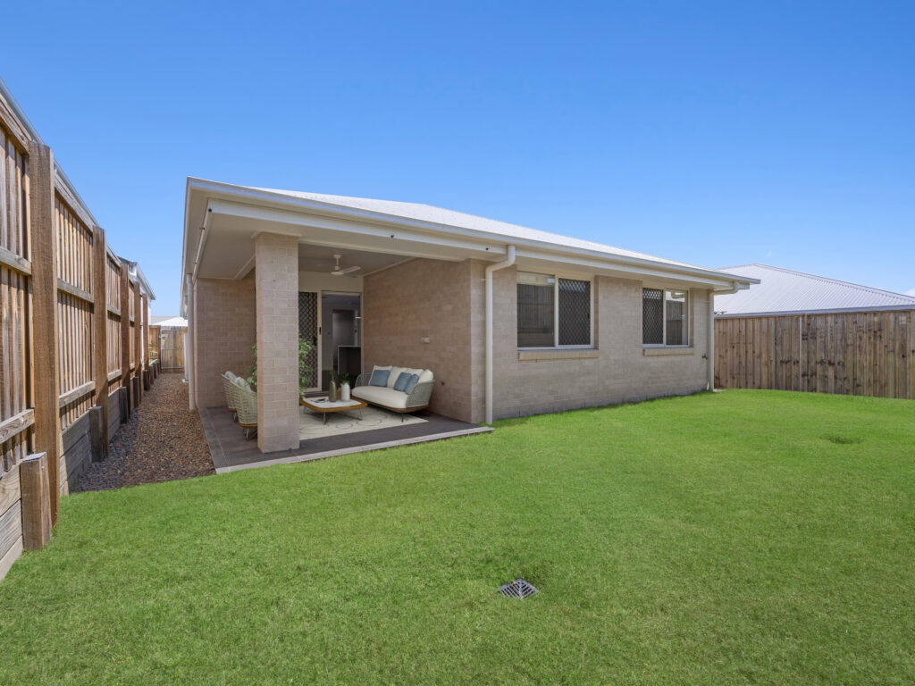 6 Loggers Court, White Rock, QLD 4306