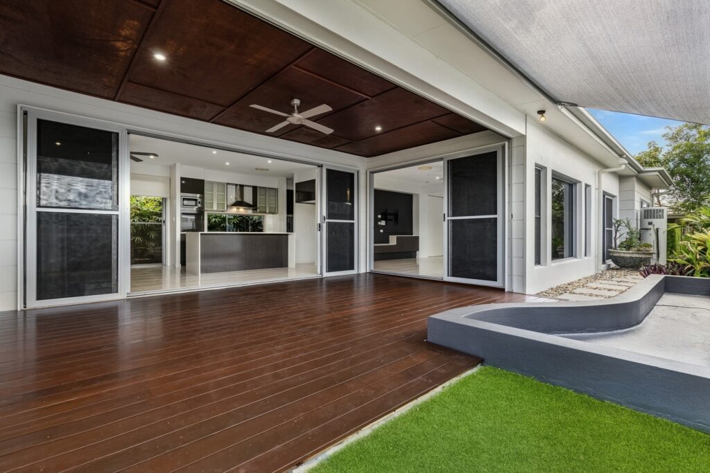112 Valentine Circuit, Augustine Heights, QLD 4300