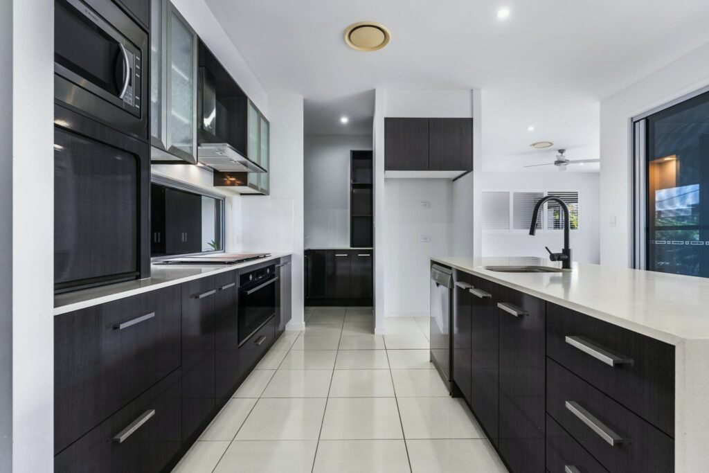 112 Valentine Circuit, Augustine Heights, QLD 4300
