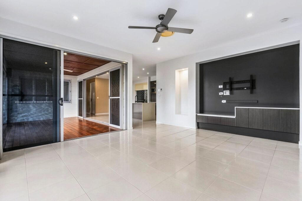 112 Valentine Circuit, Augustine Heights, QLD 4300