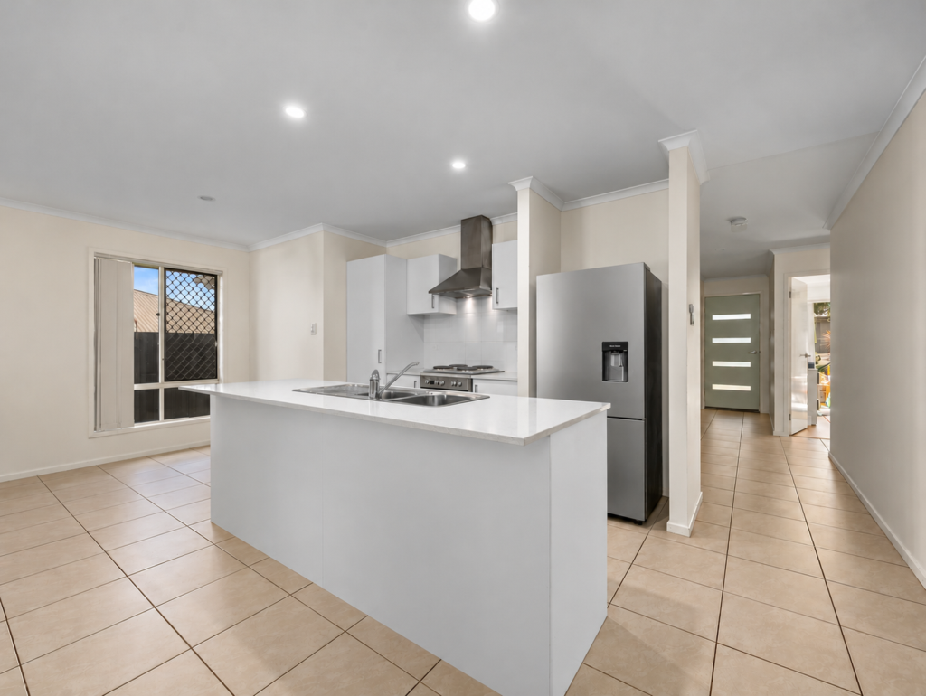 15 Morris Crescent, Bellbird Park, QLD 4300