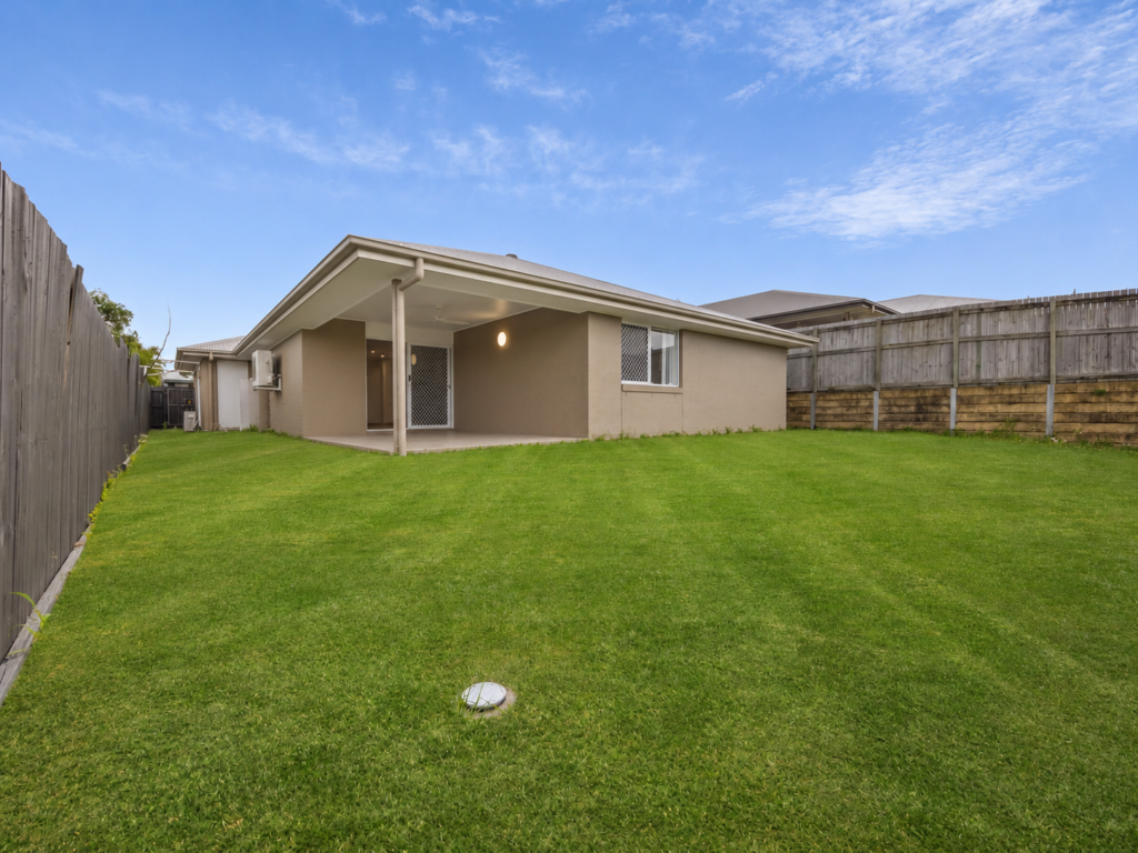 15 Morris Crescent, Bellbird Park, QLD 4300