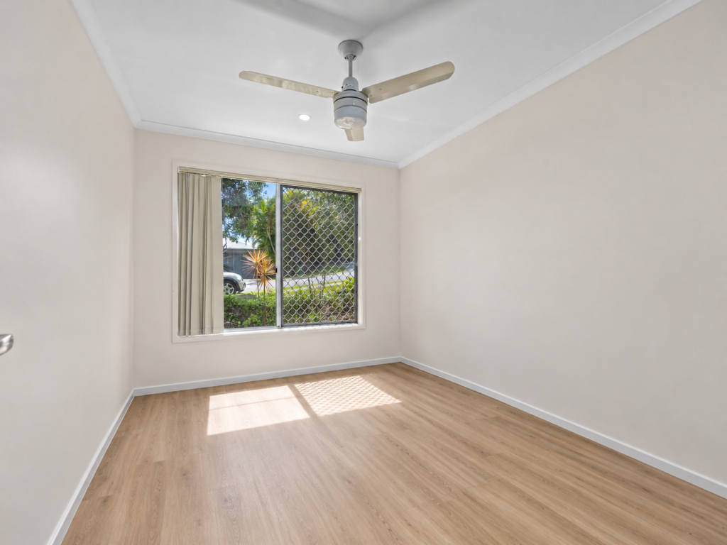15 Morris Crescent, Bellbird Park, QLD 4300