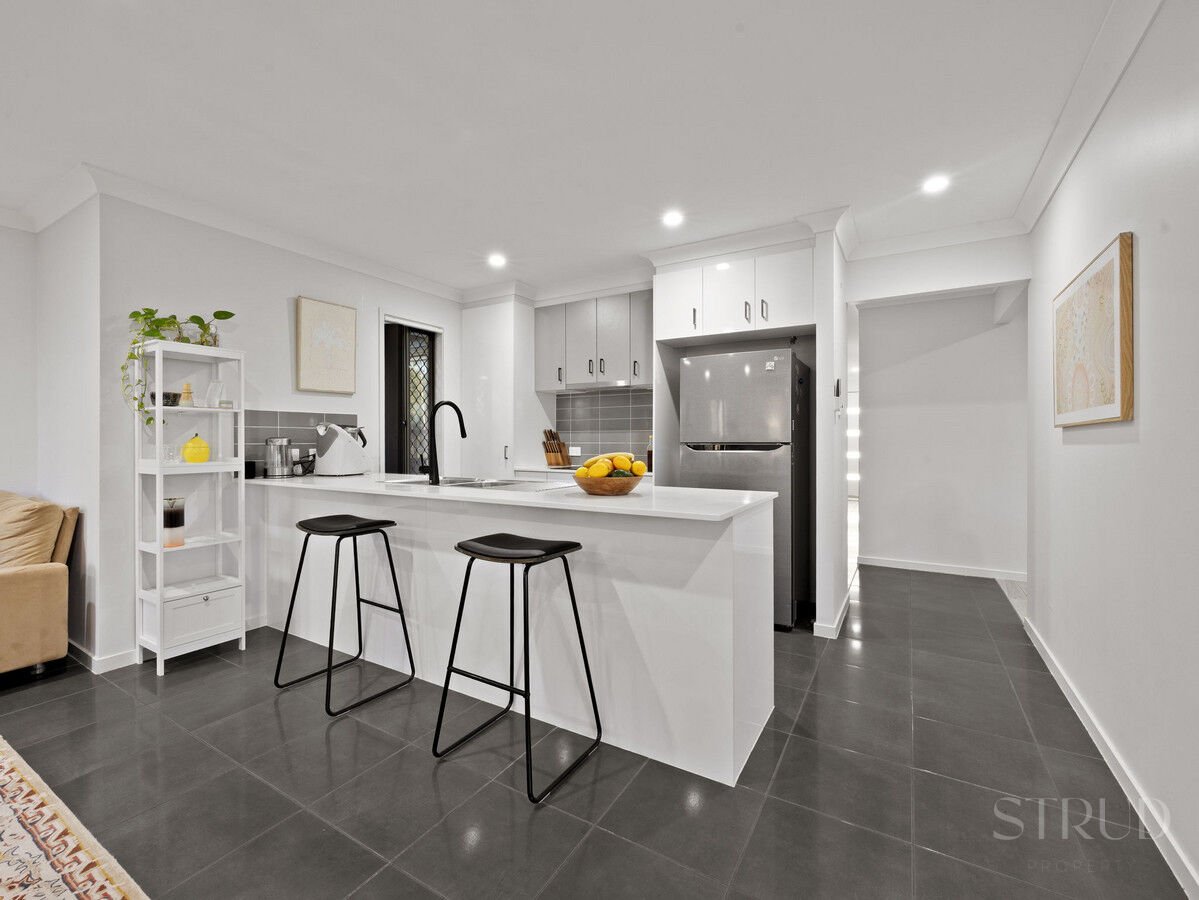 10 Miriam Street, Karalee QLD 4306, Karalee - Thumbnail 2
