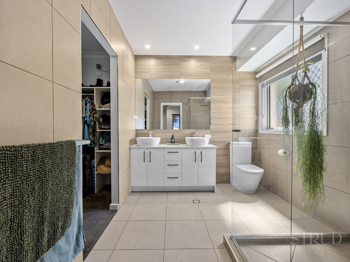 eyJ0eXAiOiJKV1QiLCJhbGciOiJIUzI1NiJ9.eyJzdGciOltbMTYsImh0dHBzOi8vYXUtY3JtLmNkbnMucmV4c29mdHdhcmUuY29tL2FwcC9saXZlc3RvcmUvYWNjb3VudHMvMzg2NC9saXN0aW5ncy80Mjg2MzU2L2ltYWdlcy8yMC1wcmludC05LWNhbGFkZW5pYV85ZWFhLWI5N2EtYjg4MC1jMDhmLTgyOTEtMzFmYy04OWUxLTQ2ODNfMjAyNDA5MjYxMjE1NDYuanBnIiwxXSxbMTYsImh0dHBzOi8vYXUtY3JtLmNkbnMucmV4c29mdHdhcmUuY29tL2FwcC9saXZlc3RvcmUvYWNjb3VudHMvMzg2NC93YXRlcm1hcmtzLzUwNy9pbWFnZXMvU3RydWQtV2hpdGVfZTFhNi0zYWY2LWVhYzEtYzUwNC1jOTExLWM1ZmEtZGNhMi1lMWJhXzIwMjIwNTIwMDExNzI1LnBuZyIsMV0sWzgsMjVdLFsxMixudWxsLDAuMDksMl0sWzYsImJvdHRvbS1yaWdodCIsMjUsMjVdXSwiaXNzIjoiNTFjZWJlMTItMTUzYy0xMWU5LTk4YTYtNmU0YTY3YzRmYTg3In0