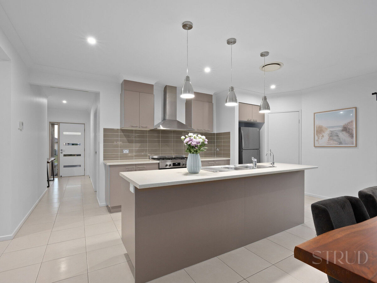 eyJ0eXAiOiJKV1QiLCJhbGciOiJIUzI1NiJ9.eyJzdGciOltbMTYsImh0dHBzOi8vYXUtY3JtLmNkbnMucmV4c29mdHdhcmUuY29tL2FwcC9saXZlc3RvcmUvYWNjb3VudHMvMzg2NC9saXN0aW5ncy80NzQyNTkyL2ltYWdlcy8xMS13ZWItb3ItbWxzLTgtZWFybF8xZWZiLTgzMDktMGYzNy05YjYzLWFlNDctNDFlOC0zOWIxLTM5Y2RfMjAyNTEwMTkxMDI5MDUuanBnIiwxXSxbMTYsImh0dHBzOi8vYXUtY3JtLmNkbnMucmV4c29mdHdhcmUuY29tL2FwcC9saXZlc3RvcmUvYWNjb3VudHMvMzg2NC93YXRlcm1hcmtzLzUwNy9pbWFnZXMvU3RydWQtV2hpdGVfZTFhNi0zYWY2LWVhYzEtYzUwNC1jOTExLWM1ZmEtZGNhMi1lMWJhXzIwMjIwNTIwMDExNzI1LnBuZyIsMV0sWzgsMjVdLFsxMixudWxsLDAuMDksMl0sWzYsImJvdHRvbS1yaWdodCIsMjUsMjVdXSwiaXNzIjoiNTFjZWJlMTItMTUzYy0xMWU5LTk4YTYtNmU0YTY3YzRmYTg3In0