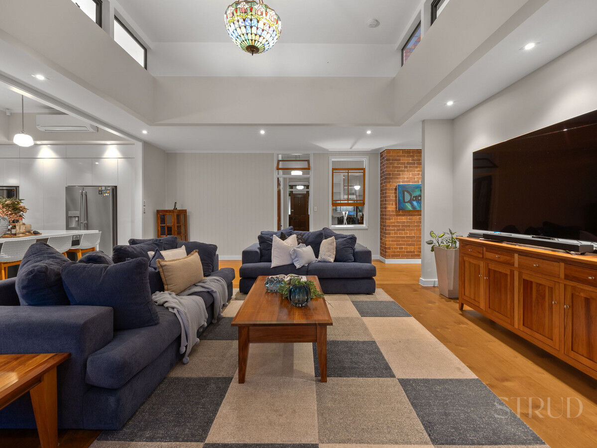 eyJ0eXAiOiJKV1QiLCJhbGciOiJIUzI1NiJ9.eyJzdGciOltbMTYsImh0dHBzOi8vYXUtY3JtLmNkbnMucmV4c29mdHdhcmUuY29tL2FwcC9saXZlc3RvcmUvYWNjb3VudHMvMzg2NC9saXN0aW5ncy80NzEwMzc5L2ltYWdlcy8yOC13ZWItb3ItbWxzLTE0LWhlcl8yZjZlLWRkNTMtNTNmOC02M2FjLTVhNzYtNWYxMy04MzgyLTIxMzdfMjAyNTEwMjMxMTQ3MTUuanBnIiwxXSxbMTYsImh0dHBzOi8vYXUtY3JtLmNkbnMucmV4c29mdHdhcmUuY29tL2FwcC9saXZlc3RvcmUvYWNjb3VudHMvMzg2NC93YXRlcm1hcmtzLzUwNy9pbWFnZXMvU3RydWQtV2hpdGVfZTFhNi0zYWY2LWVhYzEtYzUwNC1jOTExLWM1ZmEtZGNhMi1lMWJhXzIwMjIwNTIwMDExNzI1LnBuZyIsMV0sWzgsMjVdLFsxMixudWxsLDAuMDksMl0sWzYsImJvdHRvbS1yaWdodCIsMjUsMjVdXSwiaXNzIjoiNTFjZWJlMTItMTUzYy0xMWU5LTk4YTYtNmU0YTY3YzRmYTg3In0