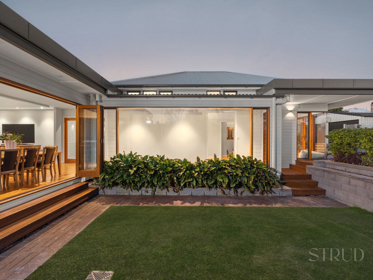 eyJ0eXAiOiJKV1QiLCJhbGciOiJIUzI1NiJ9.eyJzdGciOltbMTYsImh0dHBzOi8vYXUtY3JtLmNkbnMucmV4c29mdHdhcmUuY29tL2FwcC9saXZlc3RvcmUvYWNjb3VudHMvMzg2NC9saXN0aW5ncy80NzEwMzc5L2ltYWdlcy8yMi13ZWItb3ItbWxzLTE0LWhlcl8xYWE3LTVlMWItODc1OC02MjE4LTMyY2UtZWJiZS05M2RiLTQwNzNfMjAyNTEwMjQxMDI1MDMuanBnIiwxXSxbMTYsImh0dHBzOi8vYXUtY3JtLmNkbnMucmV4c29mdHdhcmUuY29tL2FwcC9saXZlc3RvcmUvYWNjb3VudHMvMzg2NC93YXRlcm1hcmtzLzUwNy9pbWFnZXMvU3RydWQtV2hpdGVfZTFhNi0zYWY2LWVhYzEtYzUwNC1jOTExLWM1ZmEtZGNhMi1lMWJhXzIwMjIwNTIwMDExNzI1LnBuZyIsMV0sWzgsMjVdLFsxMixudWxsLDAuMDksMl0sWzYsImJvdHRvbS1yaWdodCIsMjUsMjVdXSwiaXNzIjoiNTFjZWJlMTItMTUzYy0xMWU5LTk4YTYtNmU0YTY3YzRmYTg3In0