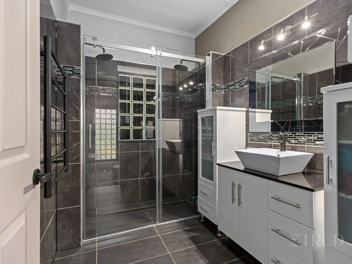 eyJ0eXAiOiJKV1QiLCJhbGciOiJIUzI1NiJ9.eyJzdGciOltbMTYsImh0dHBzOi8vYXUtY3JtLmNkbnMucmV4c29mdHdhcmUuY29tL2FwcC9saXZlc3RvcmUvYWNjb3VudHMvMzg2NC9saXN0aW5ncy80NzY0Mjc0L2ltYWdlcy8xNi13ZWItb3ItbWxzLTE1LXBoaV80ZmJiLWFkNDMtNjViZi03MjFjLTRlN2QtZGYxMS0wZTc1LTRlZDRfMjAyNTExMDkxMDQwMDAuanBnIiwxXSxbMTYsImh0dHBzOi8vYXUtY3JtLmNkbnMucmV4c29mdHdhcmUuY29tL2FwcC9saXZlc3RvcmUvYWNjb3VudHMvMzg2NC93YXRlcm1hcmtzLzUwNy9pbWFnZXMvU3RydWQtV2hpdGVfZTFhNi0zYWY2LWVhYzEtYzUwNC1jOTExLWM1ZmEtZGNhMi1lMWJhXzIwMjIwNTIwMDExNzI1LnBuZyIsMV0sWzgsMjVdLFsxMixudWxsLDAuMDksMl0sWzYsImJvdHRvbS1yaWdodCIsMjUsMjVdXSwiaXNzIjoiNTFjZWJlMTItMTUzYy0xMWU5LTk4YTYtNmU0YTY3YzRmYTg3In0