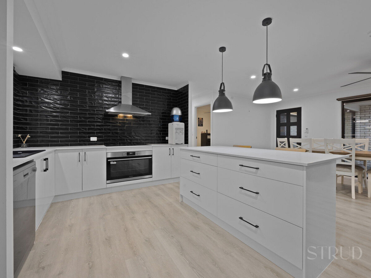 eyJ0eXAiOiJKV1QiLCJhbGciOiJIUzI1NiJ9.eyJzdGciOltbMTYsImh0dHBzOi8vYXUtY3JtLmNkbnMucmV4c29mdHdhcmUuY29tL2FwcC9saXZlc3RvcmUvYWNjb3VudHMvMzg2NC9saXN0aW5ncy80ODQ4ODY5L2ltYWdlcy8yNi13ZWItb3ItbWxzLTE4LTIyLV8zZjVmLTFiNWQtZmFjNC1hZDhlLTk3ZTktODhmYy1kOWRjLTNlNDZfMjAyNjAxMDcwNjA3MzEuanBnIiwxXSxbMTYsImh0dHBzOi8vYXUtY3JtLmNkbnMucmV4c29mdHdhcmUuY29tL2FwcC9saXZlc3RvcmUvYWNjb3VudHMvMzg2NC93YXRlcm1hcmtzLzUwNy9pbWFnZXMvU3RydWQtV2hpdGVfZTFhNi0zYWY2LWVhYzEtYzUwNC1jOTExLWM1ZmEtZGNhMi1lMWJhXzIwMjIwNTIwMDExNzI1LnBuZyIsMV0sWzgsMjVdLFsxMixudWxsLDAuMDksMl0sWzYsImJvdHRvbS1yaWdodCIsMjUsMjVdXSwiaXNzIjoiNTFjZWJlMTItMTUzYy0xMWU5LTk4YTYtNmU0YTY3YzRmYTg3In0