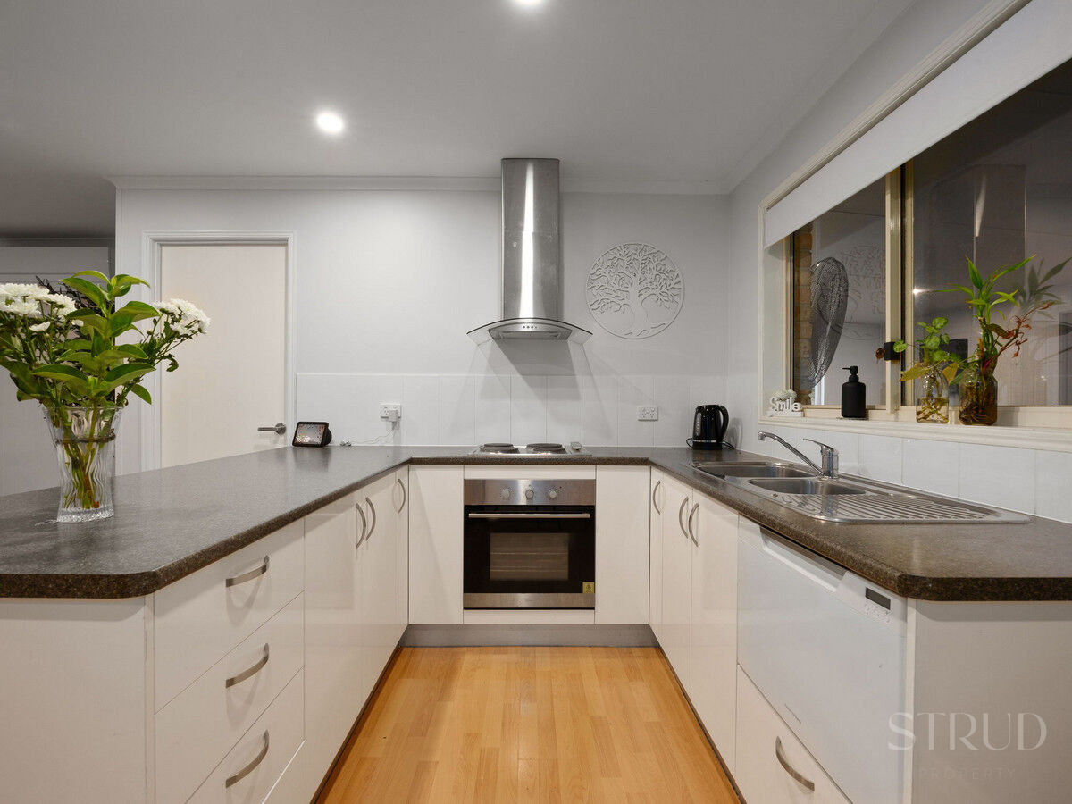 eyJ0eXAiOiJKV1QiLCJhbGciOiJIUzI1NiJ9.eyJzdGciOltbMTYsImh0dHBzOi8vYXUtY3JtLmNkbnMucmV4c29mdHdhcmUuY29tL2FwcC9saXZlc3RvcmUvYWNjb3VudHMvMzg2NC9saXN0aW5ncy80ODYxMjM4L2ltYWdlcy8xNS13ZWItb3ItbWxzLTY3LTczLV85NDcyLWRjNmItYTk4Zi1hYThmLWUzMzctN2Q0YS05ZGJkLTI3YjFfMjAyNjAyMDUxMDQ3MDEuanBnIiwxXSxbMTYsImh0dHBzOi8vYXUtY3JtLmNkbnMucmV4c29mdHdhcmUuY29tL2FwcC9saXZlc3RvcmUvYWNjb3VudHMvMzg2NC93YXRlcm1hcmtzLzUwNy9pbWFnZXMvU3RydWQtV2hpdGVfZTFhNi0zYWY2LWVhYzEtYzUwNC1jOTExLWM1ZmEtZGNhMi1lMWJhXzIwMjIwNTIwMDExNzI1LnBuZyIsMV0sWzgsMjVdLFsxMixudWxsLDAuMDksMl0sWzYsImJvdHRvbS1yaWdodCIsMjUsMjVdXSwiaXNzIjoiNTFjZWJlMTItMTUzYy0xMWU5LTk4YTYtNmU0YTY3YzRmYTg3In0