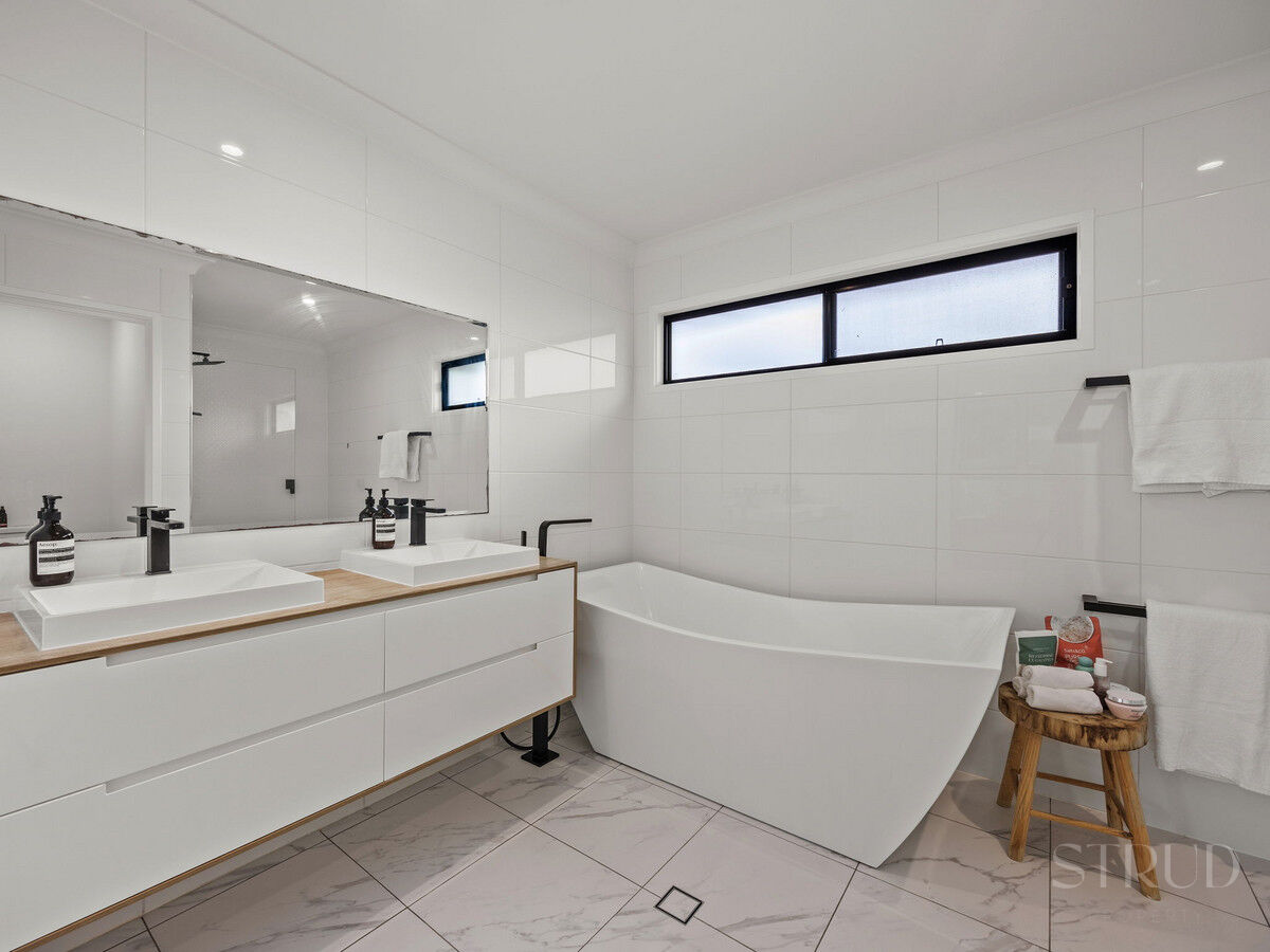 eyJ0eXAiOiJKV1QiLCJhbGciOiJIUzI1NiJ9.eyJzdGciOltbMTYsImh0dHBzOi8vYXUtY3JtLmNkbnMucmV4c29mdHdhcmUuY29tL2FwcC9saXZlc3RvcmUvYWNjb3VudHMvMzg2NC9saXN0aW5ncy80ODM1OTg2L2ltYWdlcy8yMy13ZWItb3ItbWxzLTc3LWhhcl8zY2RmLTlkYzQtZTExMC1lMjEyLTJkZWUtOWVmNS0wNDJkLTYwZTRfMjAyNTEyMTQxMDI1NDkuanBnIiwxXSxbMTYsImh0dHBzOi8vYXUtY3JtLmNkbnMucmV4c29mdHdhcmUuY29tL2FwcC9saXZlc3RvcmUvYWNjb3VudHMvMzg2NC93YXRlcm1hcmtzLzUwNy9pbWFnZXMvU3RydWQtV2hpdGVfZTFhNi0zYWY2LWVhYzEtYzUwNC1jOTExLWM1ZmEtZGNhMi1lMWJhXzIwMjIwNTIwMDExNzI1LnBuZyIsMV0sWzgsMjVdLFsxMixudWxsLDAuMDksMl0sWzYsImJvdHRvbS1yaWdodCIsMjUsMjVdXSwiaXNzIjoiNTFjZWJlMTItMTUzYy0xMWU5LTk4YTYtNmU0YTY3YzRmYTg3In0