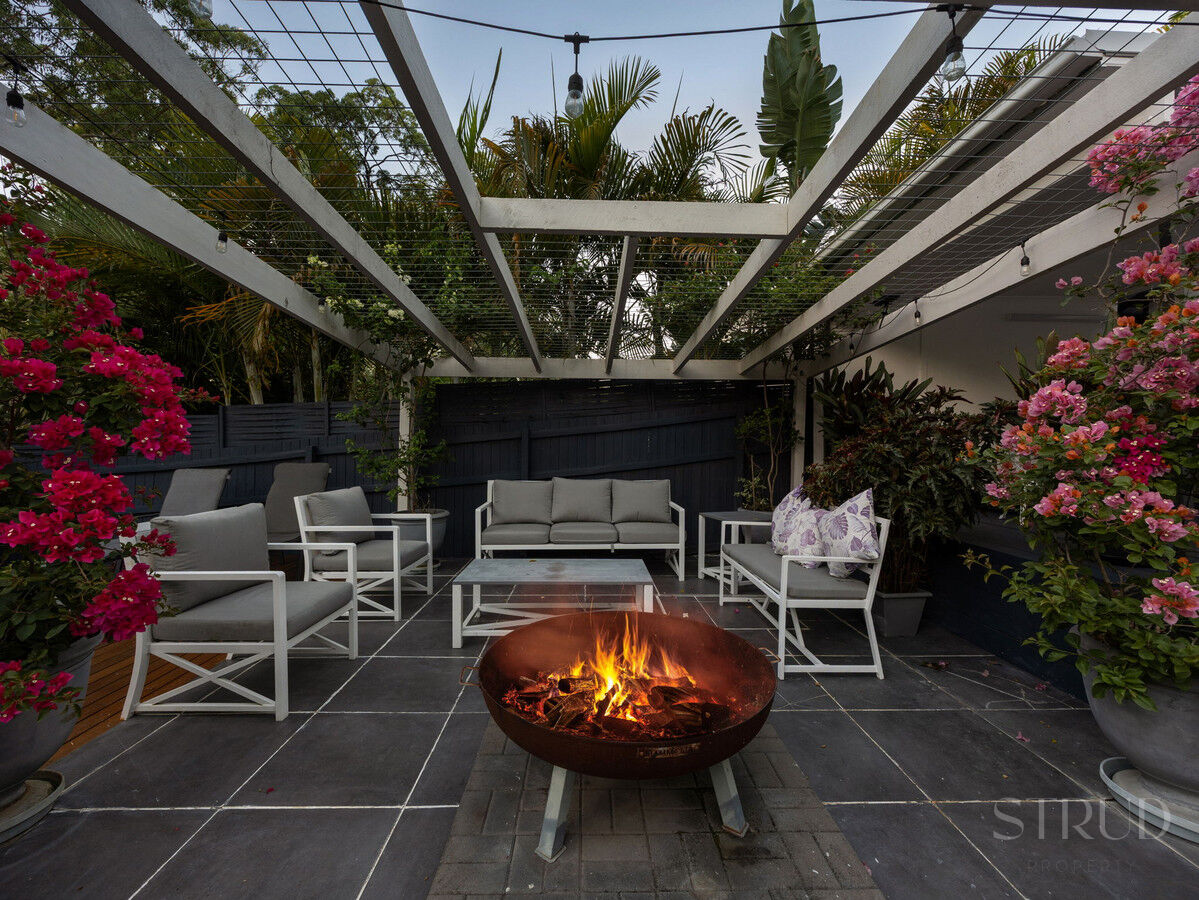 eyJ0eXAiOiJKV1QiLCJhbGciOiJIUzI1NiJ9.eyJzdGciOltbMTYsImh0dHBzOi8vYXUtY3JtLmNkbnMucmV4c29mdHdhcmUuY29tL2FwcC9saXZlc3RvcmUvYWNjb3VudHMvMzg2NC9saXN0aW5ncy80OTI5OTg4L2ltYWdlcy8xMy13ZWItb3ItbWxzLTgzLXJpZF8zNmZjLTI3OTctNjMxMC00ZGE0LThmYTgtMzAwMi1lOTE5LWQ4Y2ZfMjAyNjAzMDExMTA0NTIuanBnIiwxXSxbMTYsImh0dHBzOi8vYXUtY3JtLmNkbnMucmV4c29mdHdhcmUuY29tL2FwcC9saXZlc3RvcmUvYWNjb3VudHMvMzg2NC93YXRlcm1hcmtzLzUwNy9pbWFnZXMvU3RydWQtV2hpdGVfZTFhNi0zYWY2LWVhYzEtYzUwNC1jOTExLWM1ZmEtZGNhMi1lMWJhXzIwMjIwNTIwMDExNzI1LnBuZyIsMV0sWzgsMjVdLFsxMixudWxsLDAuMDksMl0sWzYsImJvdHRvbS1yaWdodCIsMjUsMjVdXSwiaXNzIjoiNTFjZWJlMTItMTUzYy0xMWU5LTk4YTYtNmU0YTY3YzRmYTg3In0