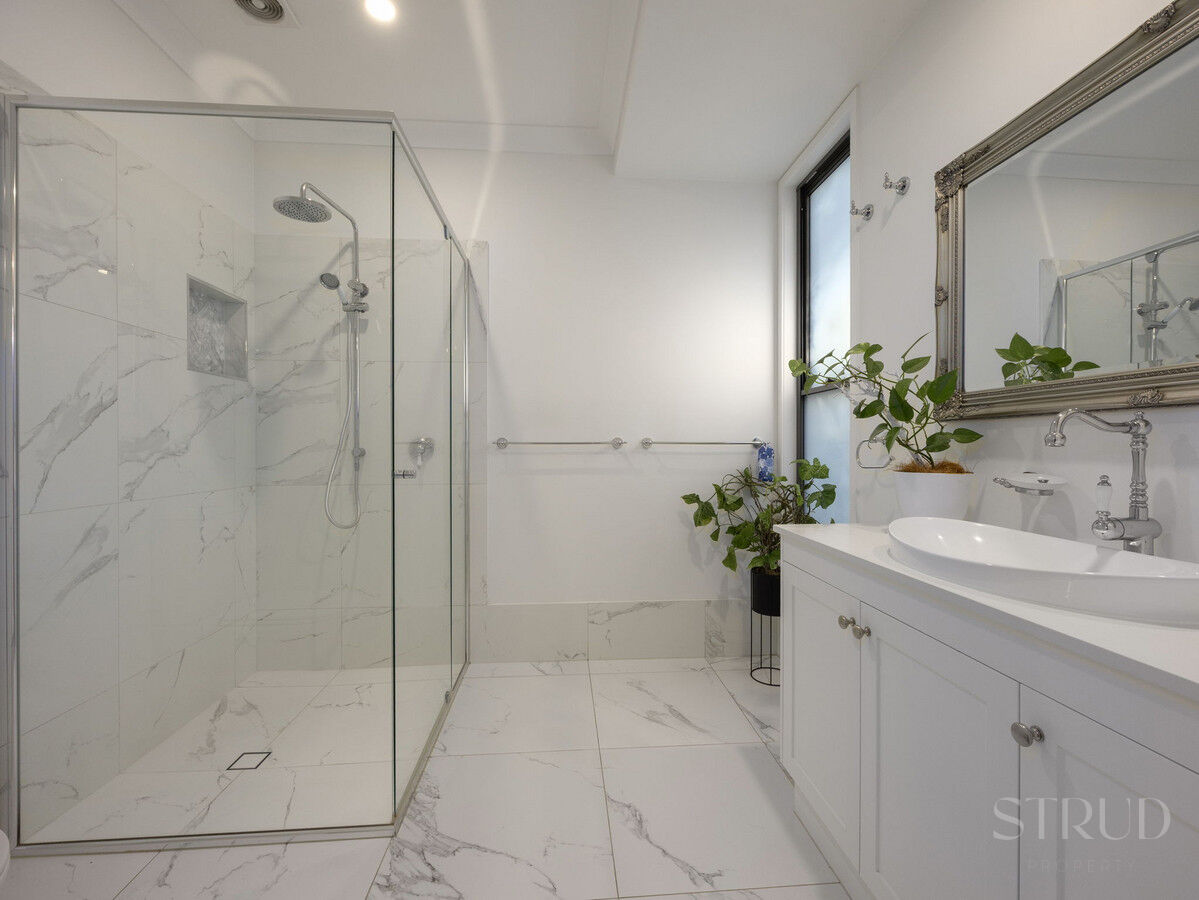 eyJ0eXAiOiJKV1QiLCJhbGciOiJIUzI1NiJ9.eyJzdGciOltbMTYsImh0dHBzOi8vYXUtY3JtLmNkbnMucmV4c29mdHdhcmUuY29tL2FwcC9saXZlc3RvcmUvYWNjb3VudHMvMzg2NC9saXN0aW5ncy80OTI5OTg4L2ltYWdlcy8zMy13ZWItb3ItbWxzLTgzLXJpZF85Y2VlLThkYmMtYmIyOS1iOWJkLTc5YzMtODUzOC1mYTFhLWYwYWNfMjAyNjAzMDExMTA1MjcuanBnIiwxXSxbMTYsImh0dHBzOi8vYXUtY3JtLmNkbnMucmV4c29mdHdhcmUuY29tL2FwcC9saXZlc3RvcmUvYWNjb3VudHMvMzg2NC93YXRlcm1hcmtzLzUwNy9pbWFnZXMvU3RydWQtV2hpdGVfZTFhNi0zYWY2LWVhYzEtYzUwNC1jOTExLWM1ZmEtZGNhMi1lMWJhXzIwMjIwNTIwMDExNzI1LnBuZyIsMV0sWzgsMjVdLFsxMixudWxsLDAuMDksMl0sWzYsImJvdHRvbS1yaWdodCIsMjUsMjVdXSwiaXNzIjoiNTFjZWJlMTItMTUzYy0xMWU5LTk4YTYtNmU0YTY3YzRmYTg3In0