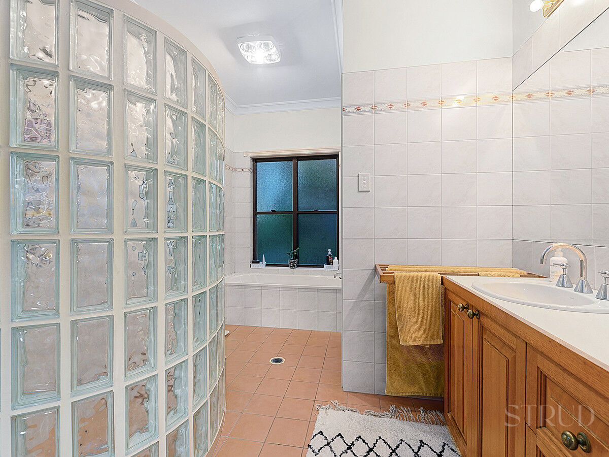 eyJ0eXAiOiJKV1QiLCJhbGciOiJIUzI1NiJ9.eyJzdGciOltbMTYsImh0dHBzOi8vYXUtY3JtLmNkbnMucmV4c29mdHdhcmUuY29tL2FwcC9saXZlc3RvcmUvYWNjb3VudHMvMzg2NC9saXN0aW5ncy8zMzk3NDcxL2ltYWdlcy8yNF81Mjc3LWQ0NjktNzM2Yi0zMzg4LTdkN2YtN2ExMS0zYmQxLTM4ZTlfMjAyMjA5MTIxMTIxNDEuanBnIiwxXSxbMTYsImh0dHBzOi8vYXUtY3JtLmNkbnMucmV4c29mdHdhcmUuY29tL2FwcC9saXZlc3RvcmUvYWNjb3VudHMvMzg2NC93YXRlcm1hcmtzLzUwNy9pbWFnZXMvU3RydWQtV2hpdGVfZTFhNi0zYWY2LWVhYzEtYzUwNC1jOTExLWM1ZmEtZGNhMi1lMWJhXzIwMjIwNTIwMDExNzI1LnBuZyIsMV0sWzgsMjVdLFsxMixudWxsLDAuMDksMl0sWzYsImJvdHRvbS1yaWdodCIsMjUsMjVdXSwiaXNzIjoiNTFjZWJlMTItMTUzYy0xMWU5LTk4YTYtNmU0YTY3YzRmYTg3In0