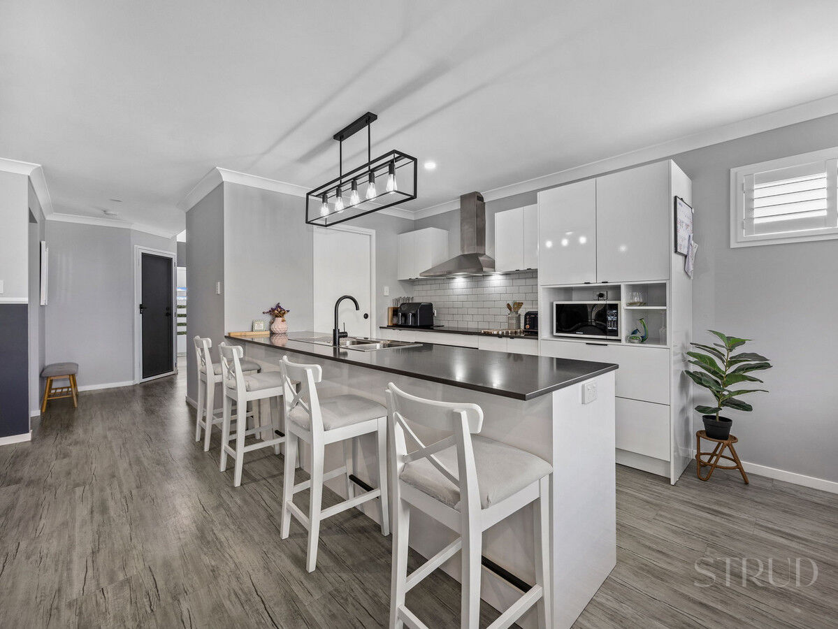 eyJ0eXAiOiJKV1QiLCJhbGciOiJIUzI1NiJ9.eyJzdGciOltbMTYsImh0dHBzOi8vYXUtY3JtLmNkbnMucmV4c29mdHdhcmUuY29tL2FwcC9saXZlc3RvcmUvYWNjb3VudHMvMzg2NC9saXN0aW5ncy81MDY0Njg5L2ltYWdlcy8xMy13ZWItb3ItbWxzLTItYnVycl80NzE3LWY4NTktZDMzMy1jYjE1LWZmY2YtOGZhMC04NjI3LTRkNjNfMjAyNjA0MTUwNTM4MzguanBnIiwxXSxbMTYsImh0dHBzOi8vYXUtY3JtLmNkbnMucmV4c29mdHdhcmUuY29tL2FwcC9saXZlc3RvcmUvYWNjb3VudHMvMzg2NC93YXRlcm1hcmtzLzUwNy9pbWFnZXMvU3RydWQtV2hpdGVfZTFhNi0zYWY2LWVhYzEtYzUwNC1jOTExLWM1ZmEtZGNhMi1lMWJhXzIwMjIwNTIwMDExNzI1LnBuZyIsMV0sWzgsMjVdLFsxMixudWxsLDAuMDksMl0sWzYsImJvdHRvbS1yaWdodCIsMjUsMjVdXSwiaXNzIjoiNTFjZWJlMTItMTUzYy0xMWU5LTk4YTYtNmU0YTY3YzRmYTg3In0